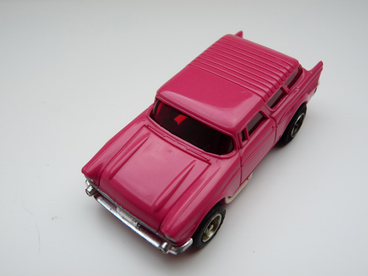 AURORA AFX '57 Chevy Nomad pink/weiße side pipes