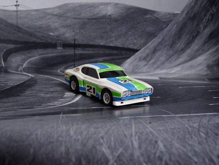 AURORA AFX Ford Capri RS 2600 weiß/grün/blau #21