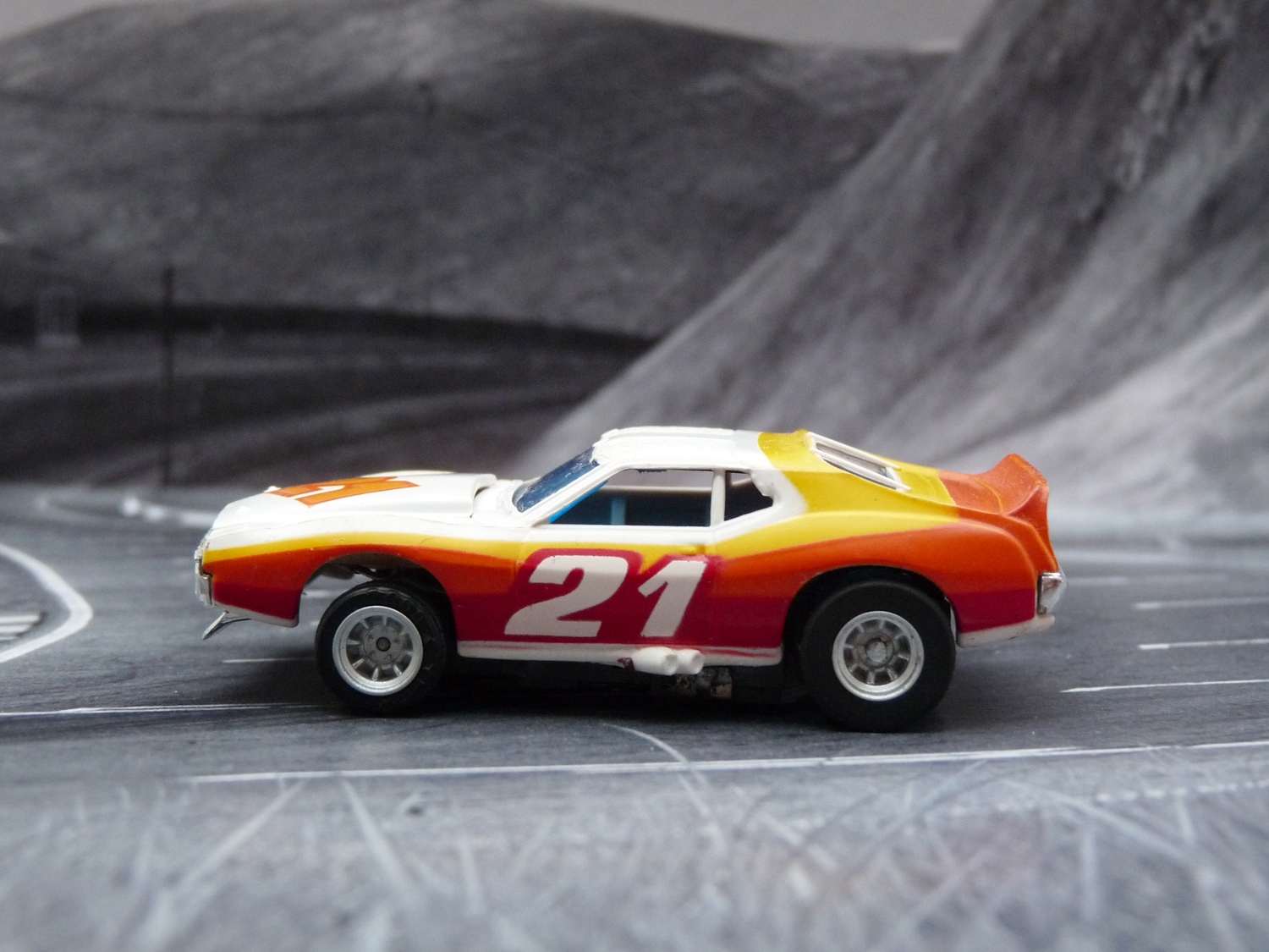 AURORA AFX Javelin Trans AM weiß/gelb/orange #21