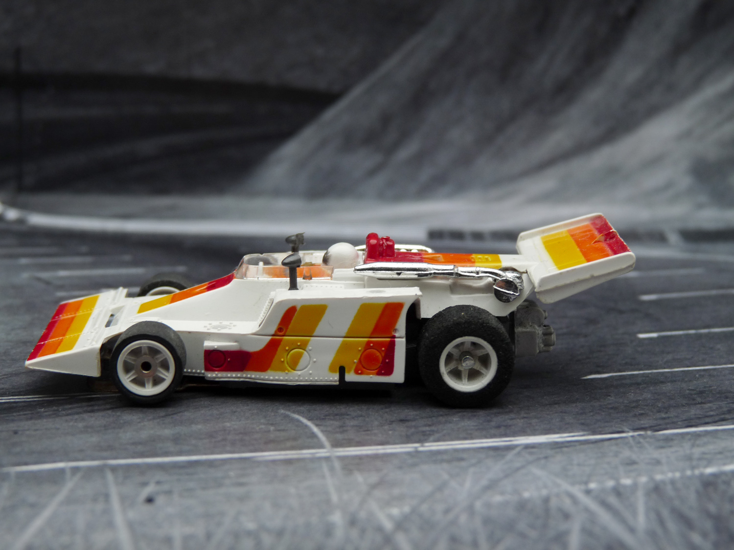 AURORA AFX G-Plus Indy Special weiß/rot/gelb