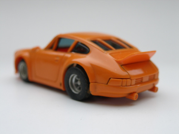 Porsche Carrera orange