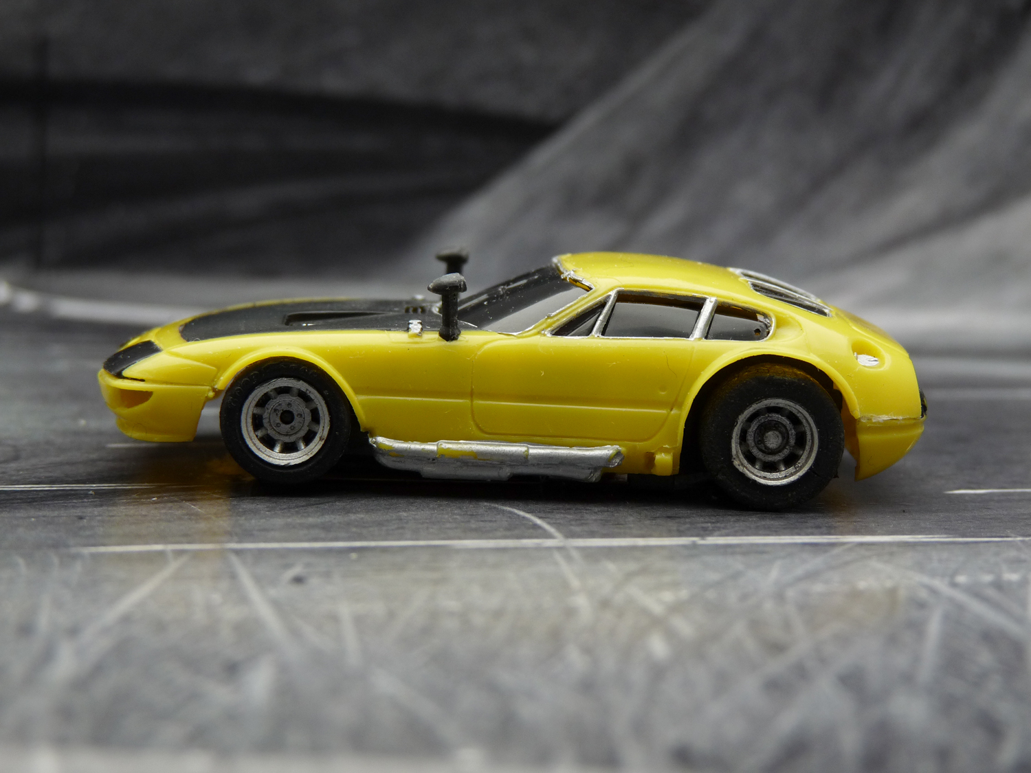 AURORA AFX Ferrari Daytona gelb/schwarz