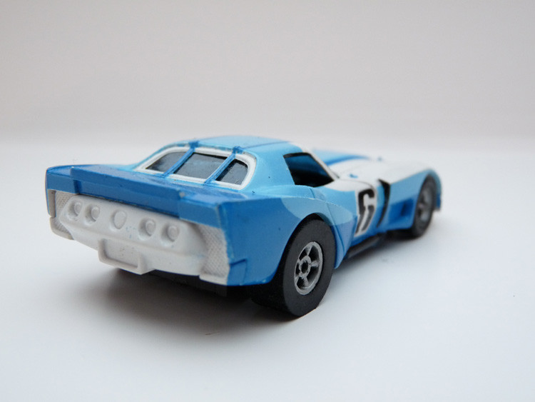 AURORA AFX Corvette GT weiß/blau/hellblau #6