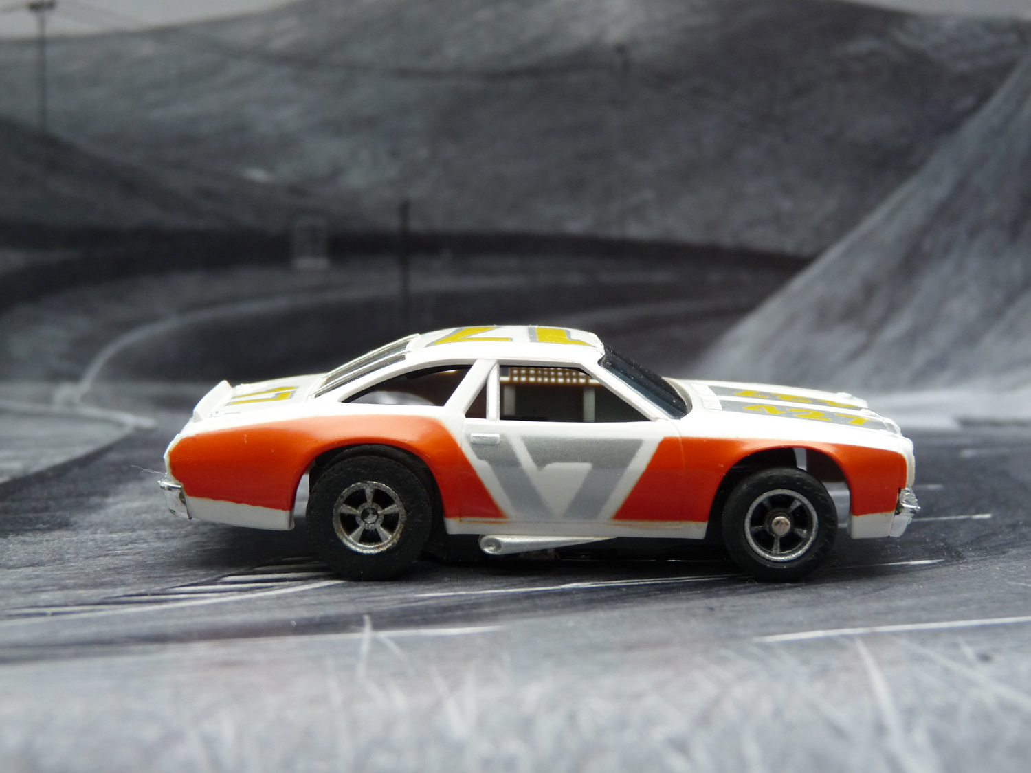 AURORA AFX Chevelle Stocker weiß-orange-silber ohne Licht #17