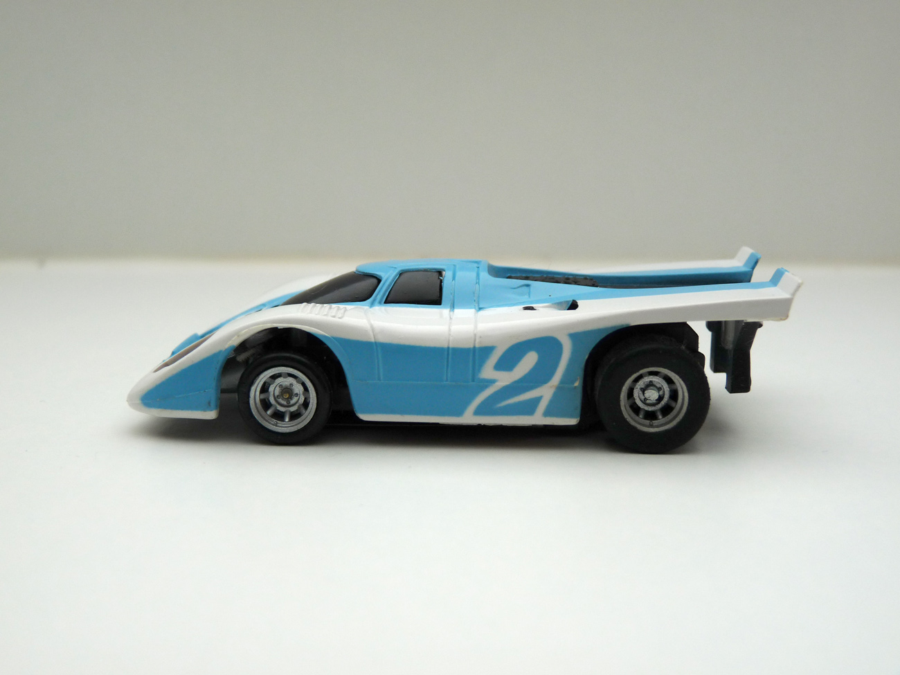 AURORA AFX Porsche 917k weiß/hellblau # 2