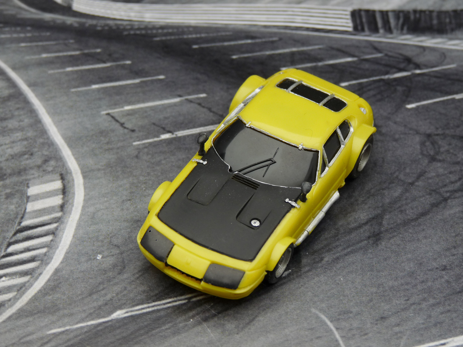 AURORA AFX Ferrari Daytona gelb/schwarz