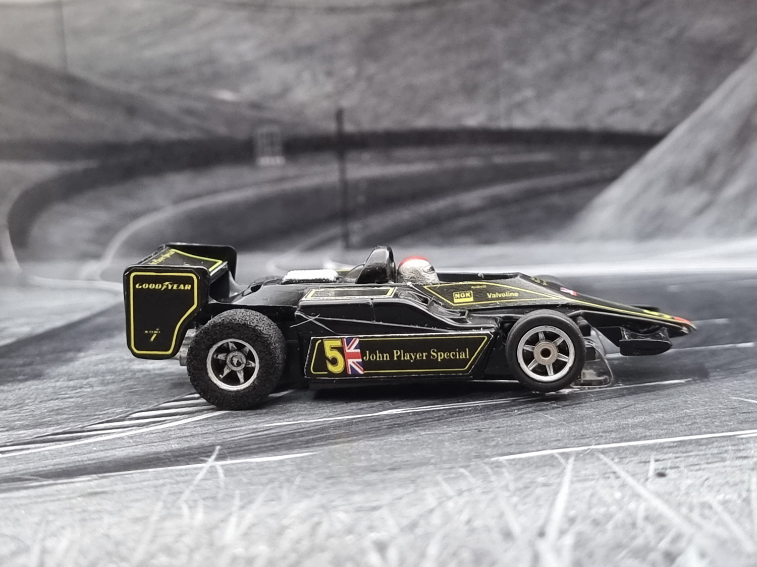 AURORA AFX G-Plus Lotus '78 John Player Special #5