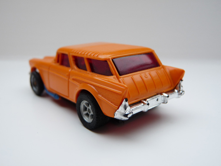 AURORA AFX Chevy '57 Nomad orange/blaue side pipes