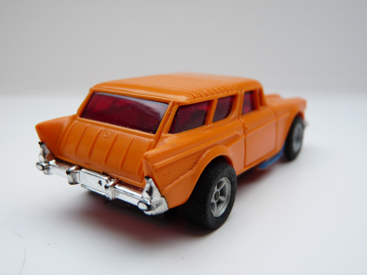 AURORA AFX Chevy '57 Nomad orange/blaue side pipes