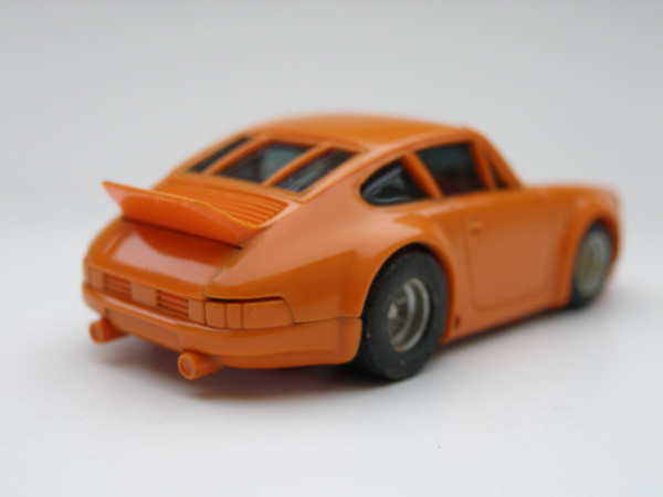 Porsche Carrera orange
