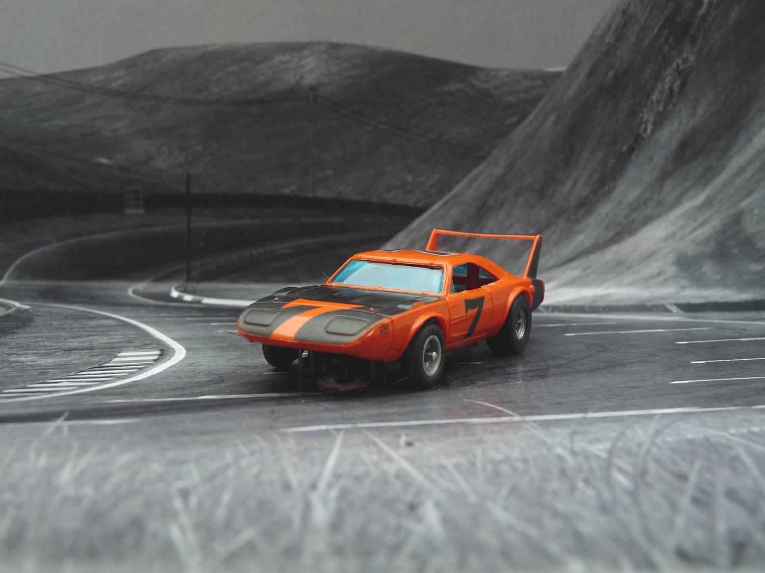 AURORA AFX Daytona Charger orange/schwarz