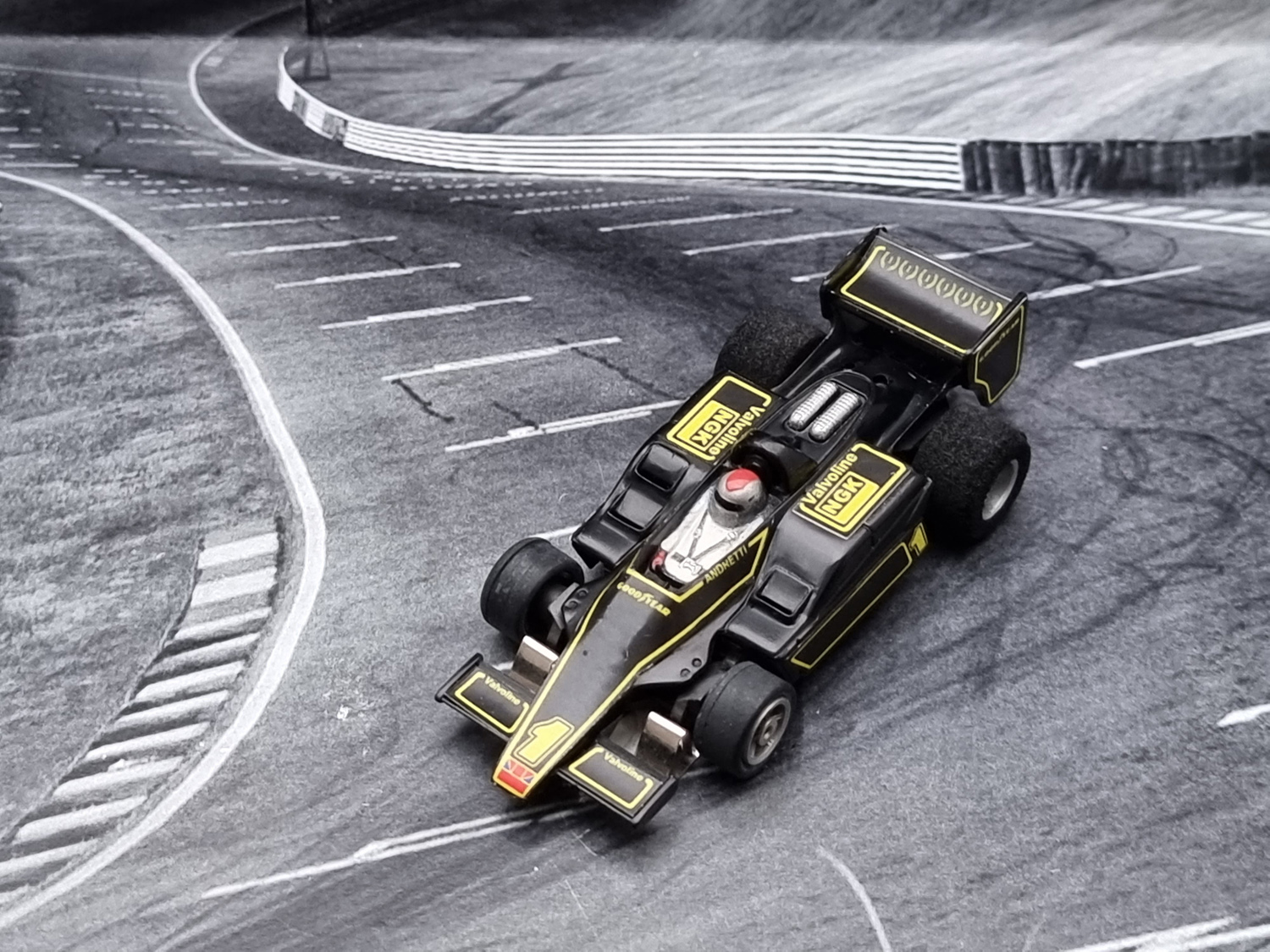 AURORA AFX G-Plus Lotus '79 Mario Andretti #1