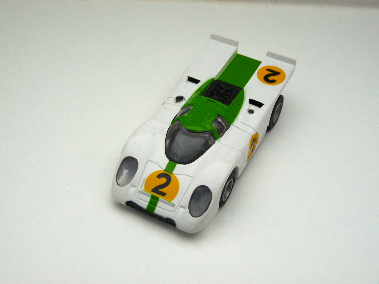 AURORA AFX Porsche 917 weiß/grün #2, klare Scheibe - offene Haube