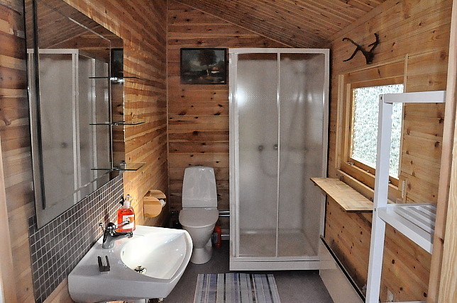 Eins der drei Badezimmer für unsere Gäste