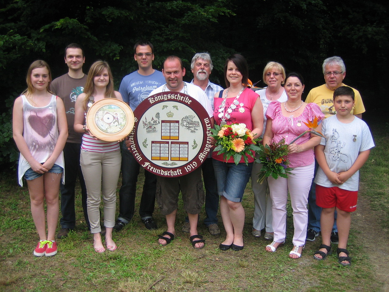 Königsfamilie 2013 mit den Vorsitzenden