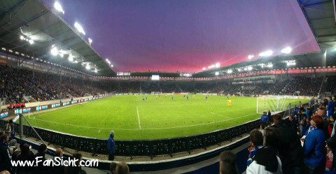 Sicht in der Avnet Arena Magdeburg auf das Spielfeld von Block 5