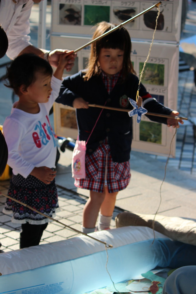 子供さんが多かった。１１月３日の金沢公園ワンダーパークはじぇじぇじぇかな？