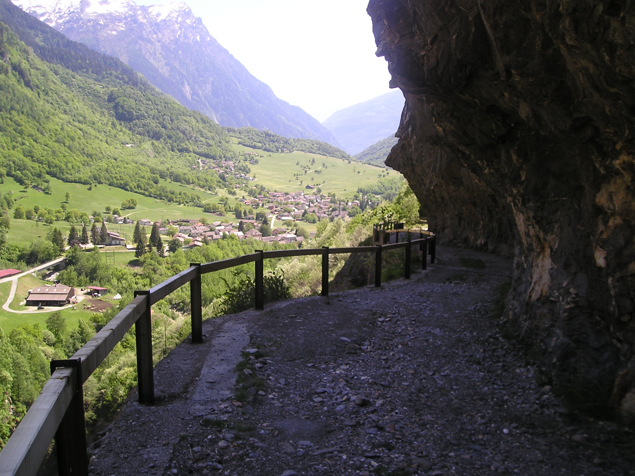 Strada alta Olivone TI 20.5.2007