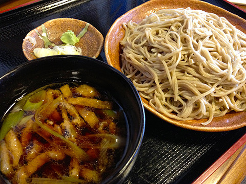 昼食は忠次郎蔵の美味しい蕎麦をどうぞ