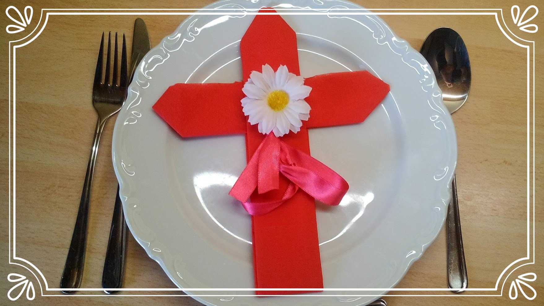 Servietten falten Kreuz - Tischdeko Servietten falten
