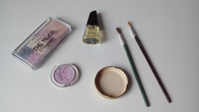 Dekoration Basteln farbigen Nagellack für Geburtstag, Muttertag, Ostern, Vatertag und Weihnachten als Geschenkidee. Deko leicht und einfach DIY Geburtstagsdeko Bastelideen für die Wohnung. Anleitung zum selbermachen. Tolles Motiv selber basteln.