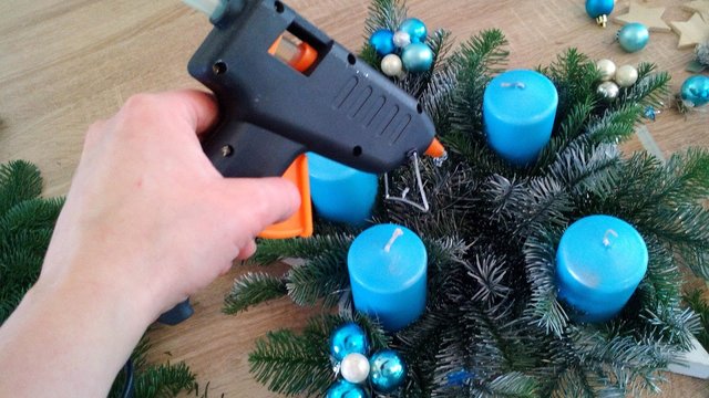 Dekoration Adventsgesteck als Weihnachtsschmuck, Geburtstag, Muttertag, Ostern, Vatertag und Weihnachten als Geschenkidee. Deko leicht und einfach DIY Geburtstagsdeko Bastelideen für die Wohnung. Anleitung zum selbermachen. Basteln für Anfänger