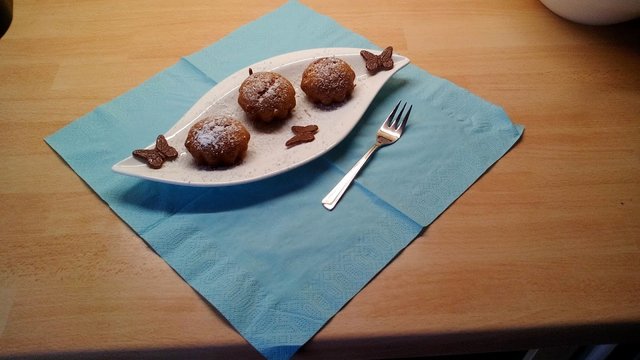 Backrezepte Marzipan Muffins backen ganz einfach und Schnell. Tolle Backideen zu Weihnachten, Geburtstag, Konfirmation, Ostern, Hochzeit, Muttertag, Vatertag oder einfach nur so. Backen und kochen für deine Party.