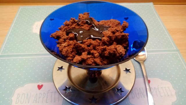 Backrezepte Mousse au Chocolat selbermachen und backen ganz einfach und schnell. Tolle Backideen zu Weihnachten, Geburtstag, Konfirmation, Ostern, Hochzeit, Muttertag, Vatertag oder einfach nur so. Backen und kochen für deine Party.