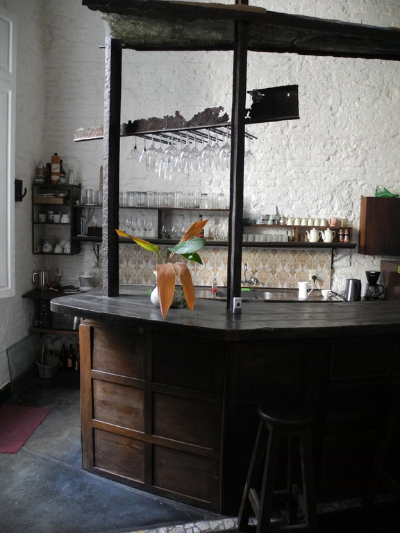 die Bar und geichzeitig auch die Kueche