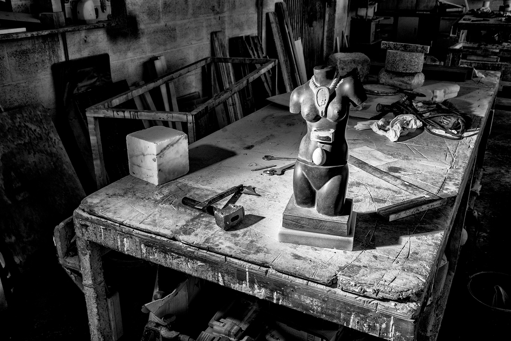 La piel y la piedra.Con José Casamayor Raúl Ubriz fotógrafo en Málaga