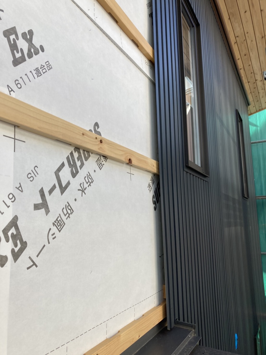 外壁の下地は？