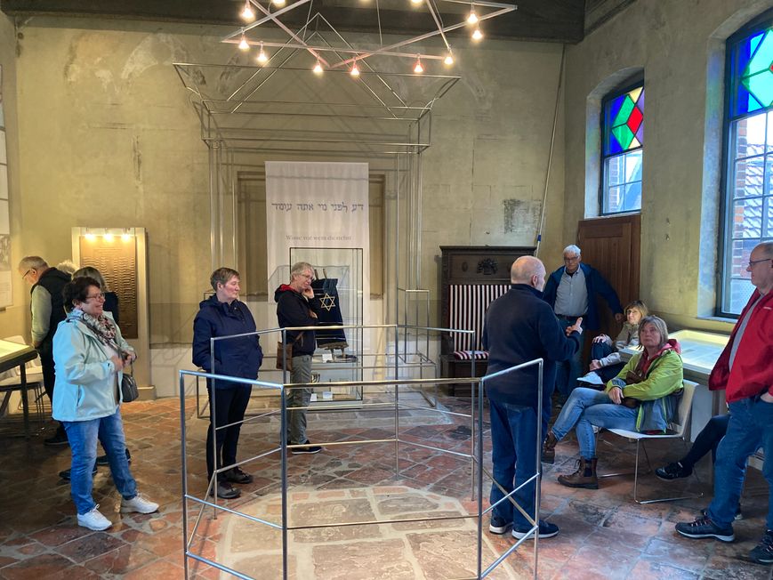 in der Synagoge Petershagen