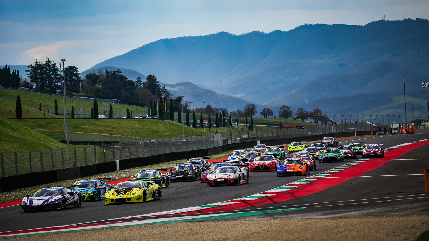 Brillanter Sieg für Sainteloc Audi in Mugello nach einem nervenaufreibenden Finish