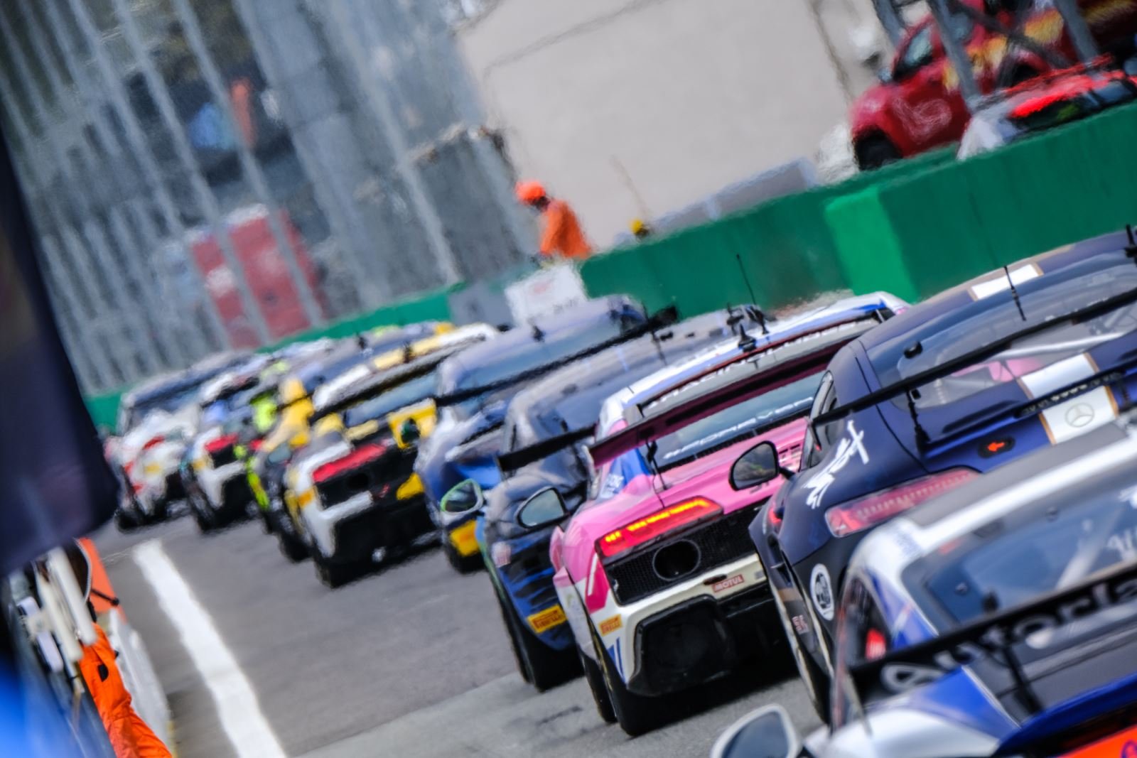 Die mit Spannung erwartete Saison der GT4 European Series beginnt im Tempel der Geschwindigkeit in Monza