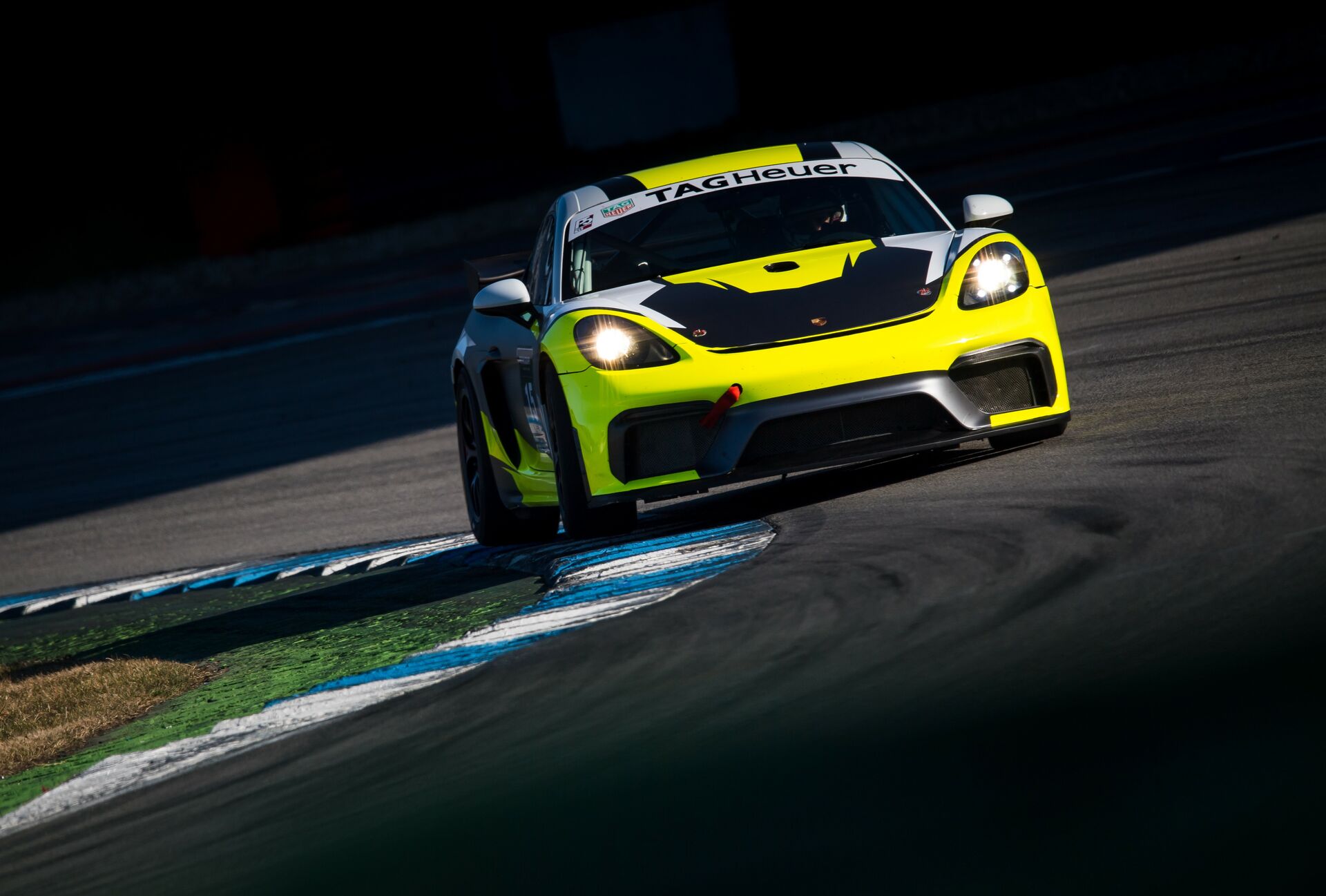 W&S Motorsport startet mit drittem Cayman GT4 und zwei schnellen Youngstern in der ADAC GT4 Germany