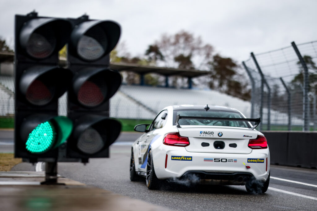 Gut aufgestellt für den Start: Auftakt des BMW M2 Cup am Lausitzring