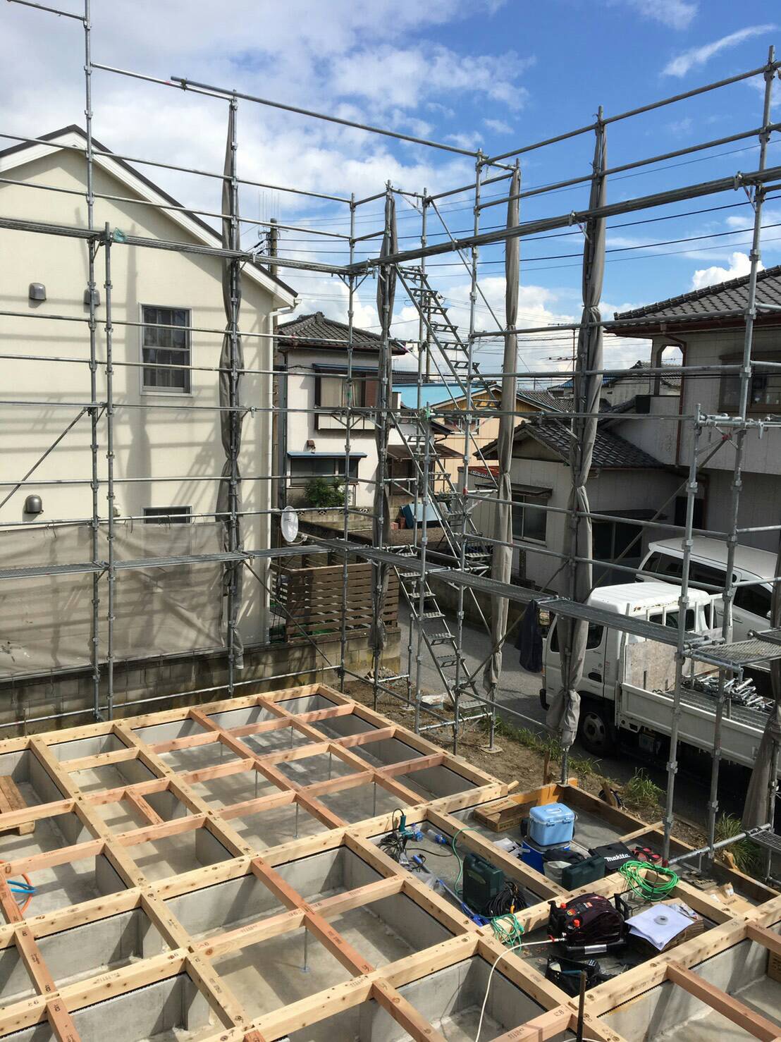 T県H市