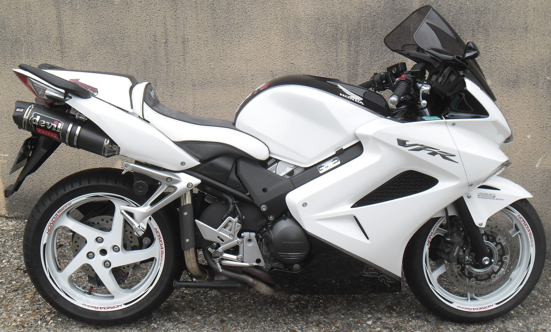 paire de silencieux honda vfr 800 vtec 02 09 paire de silencieux honda vfr 800 vtec 02 09