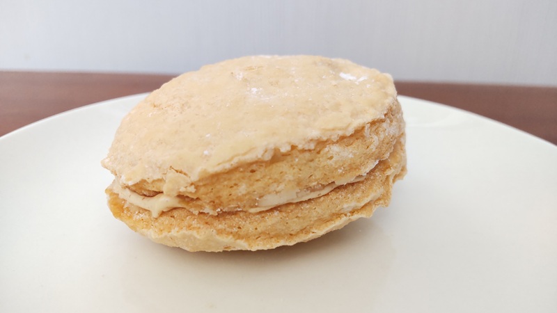 「純生バウムクーヘン」と「焼菓子」