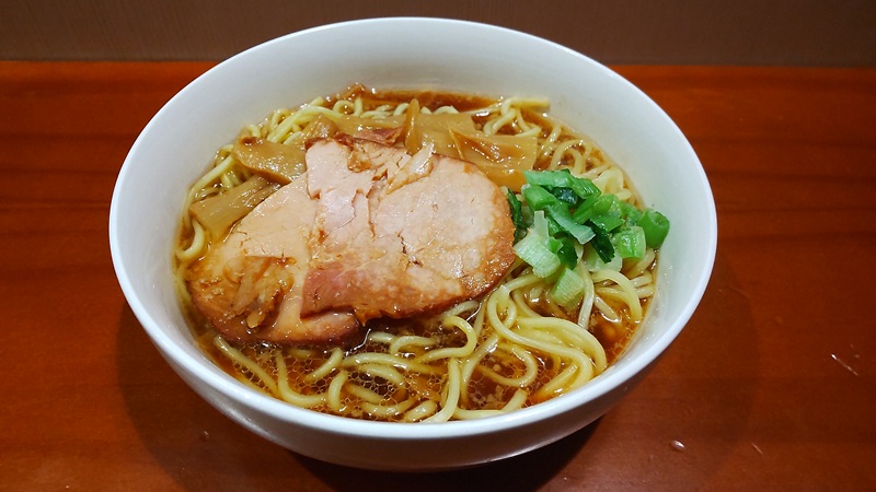 日清食品チルド株式会社さん販売の「行列のできる店の尾道ラーメン」