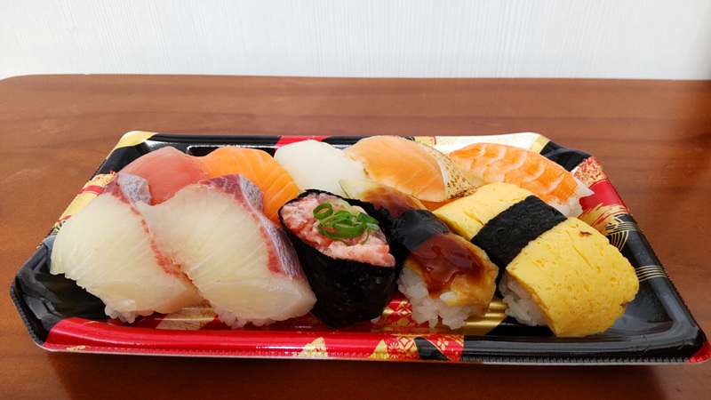 (株)ライフコーポレーションさんの「ひらまさを味わうにぎり寿司盛り合わせ」