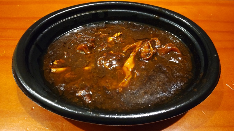 伊藤ハムさんの「 シチュー・ド・ハンバーグ」と「 牛すじ黒カレー」