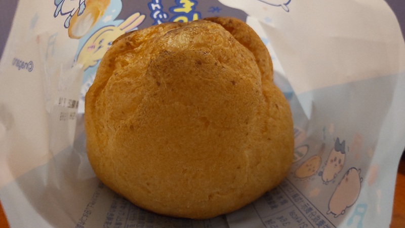 株式会社モンテールさんのちいかわ「むちゃうまヨーグルトシュークリーム」と ちいかわ「むちゃうまヨーグルトエクレア」
