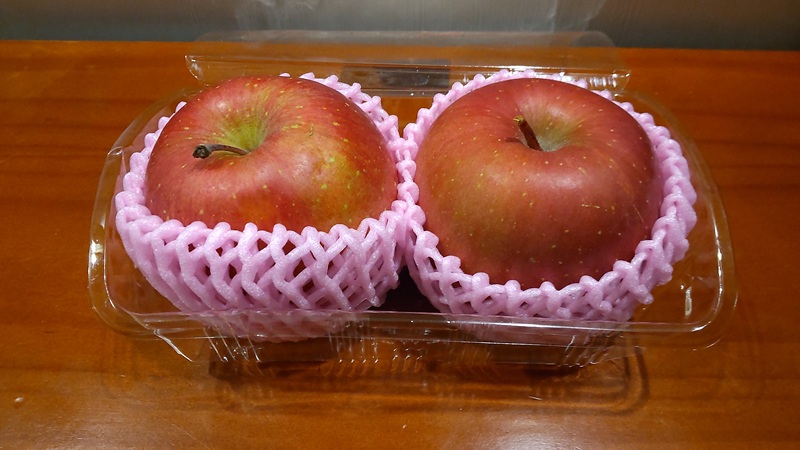 青森県産の「高糖度サンふじりんご」