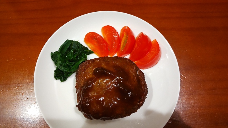 「デカうまハンバーグ 自家製和風ソース」