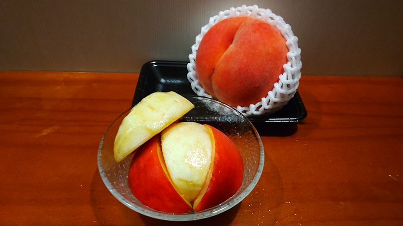 「大きな桃」
