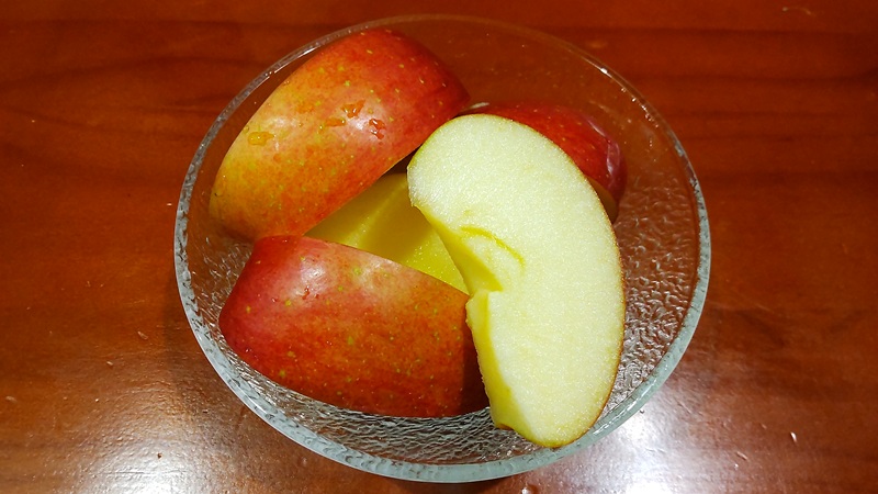 青森県産の「高糖度サンふじりんご」