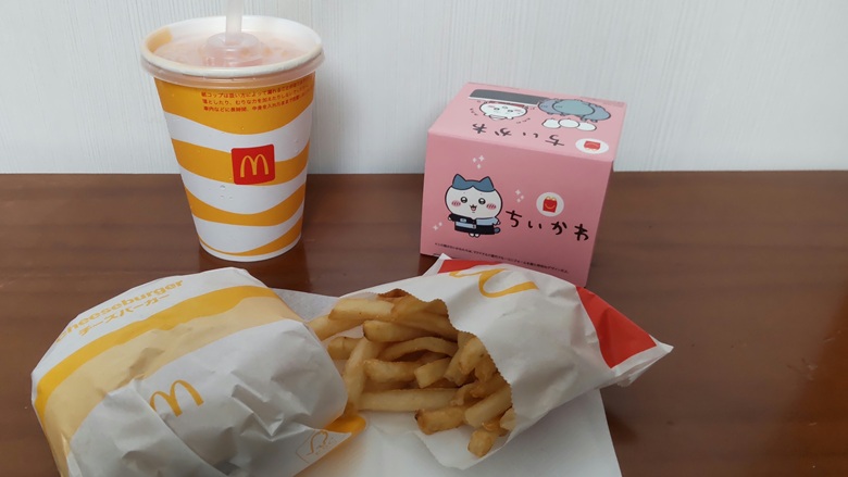 日本マクドナルド株式会社さんのハッピーセット第一弾「ちいかわ」