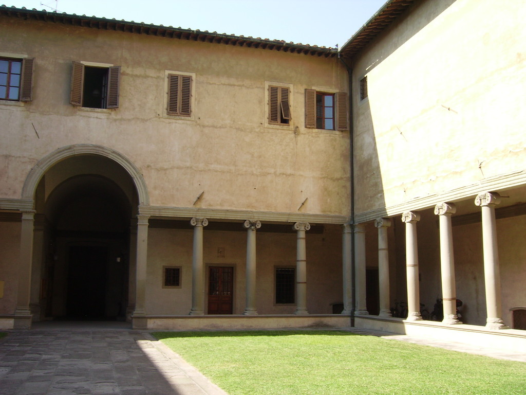 Borgo Pinti - Chiostro esterno chiostro