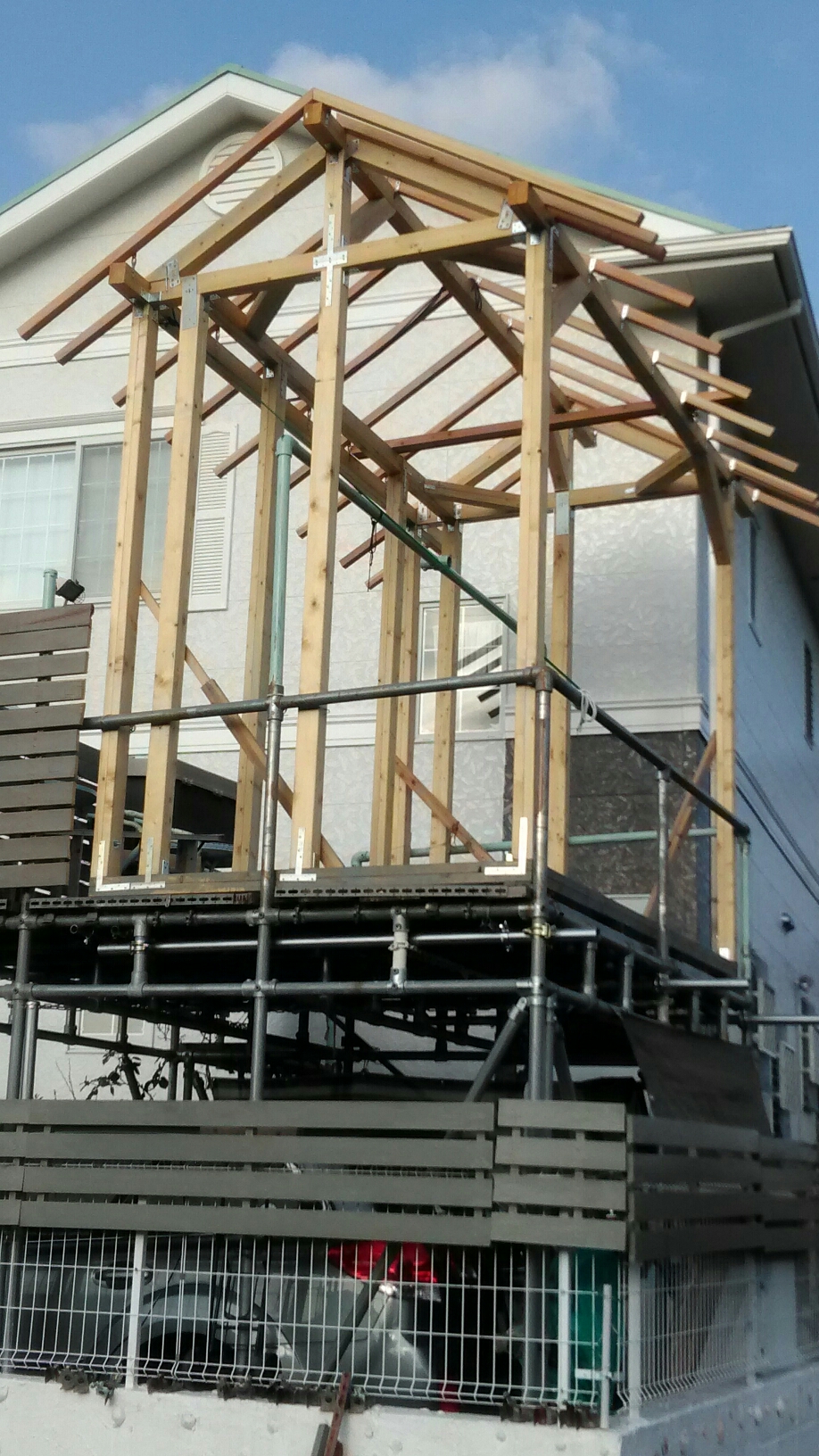 ２月19日屋根垂木完了しました。